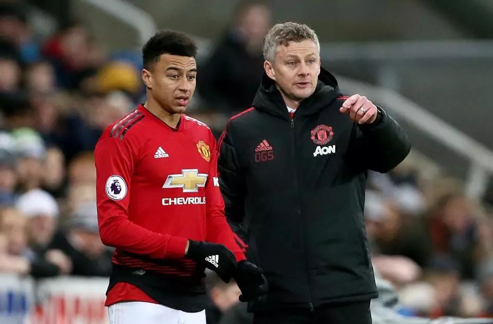 两人虽然风 两人虽然风